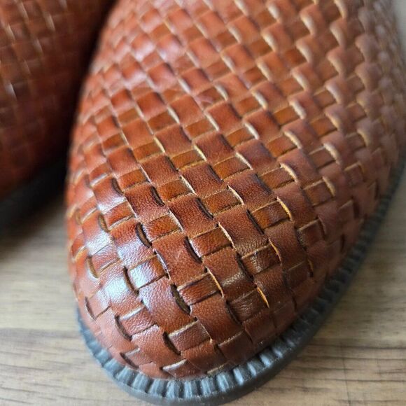 EUC LEATHER CRAFT BY FASHION TRADITION BEAUTIFUL LEATHER WOVEN LOW HEEL MULES 10 - Picture 10 of 15